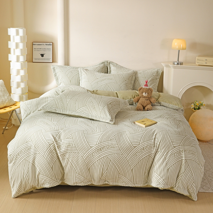 91家纺网 家纺一手货源 找家纺 富馨莱 2025新款牛奶绒印花四件套240克面料支持一件定制尺寸 斯洛特-绿