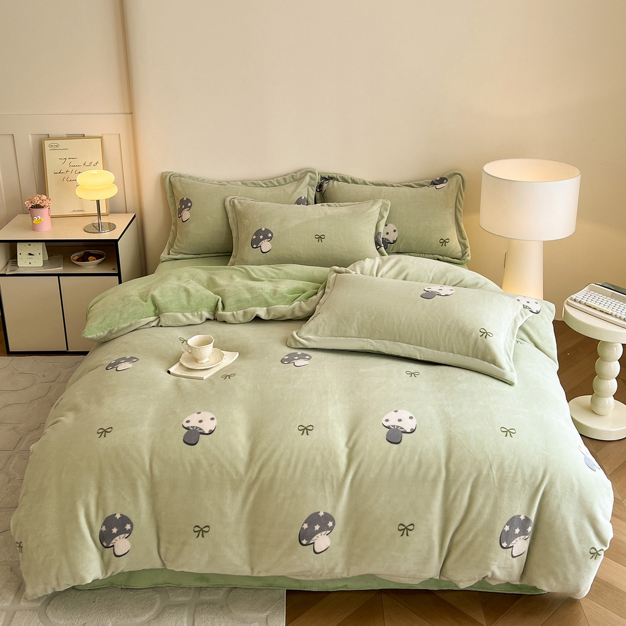 91家纺网 家纺一手货源 找家纺 富馨莱 2025新款牛奶绒印花四件套240克面料支持一件定制尺寸 小毛菇