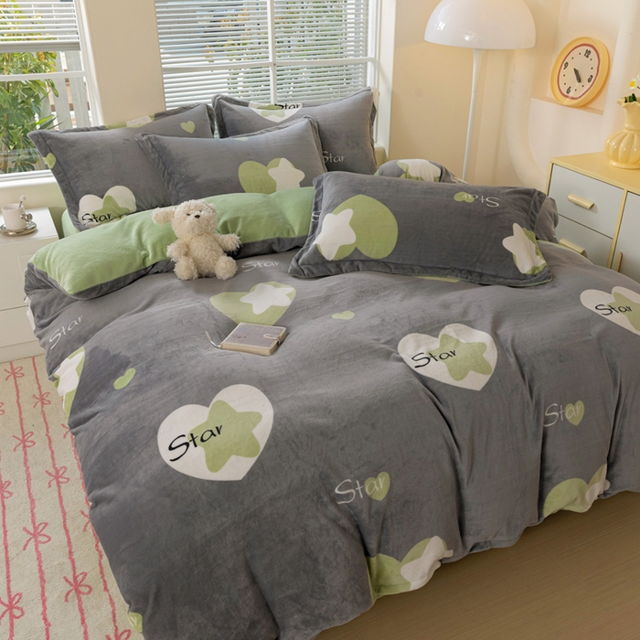 91家纺网 家纺一手货源 找家纺 富馨莱 2025新款牛奶绒印花四件套240克面料支持一件定制尺寸 心星相印