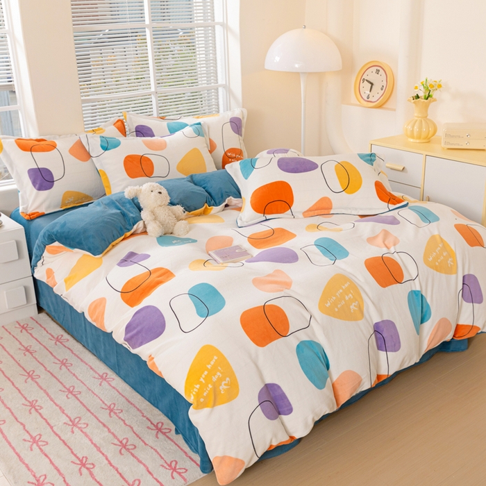 91家纺网 家纺一手货源 找家纺 富馨莱 2025新款牛奶绒印花四件套240克面料支持一件定制尺寸 雨花石