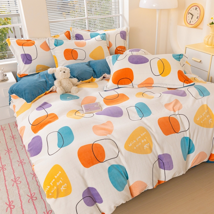 91家纺网 家纺一手货源 找家纺 富馨莱 2025新款牛奶绒印花四件套240克面料支持一件定制尺寸 雨花石