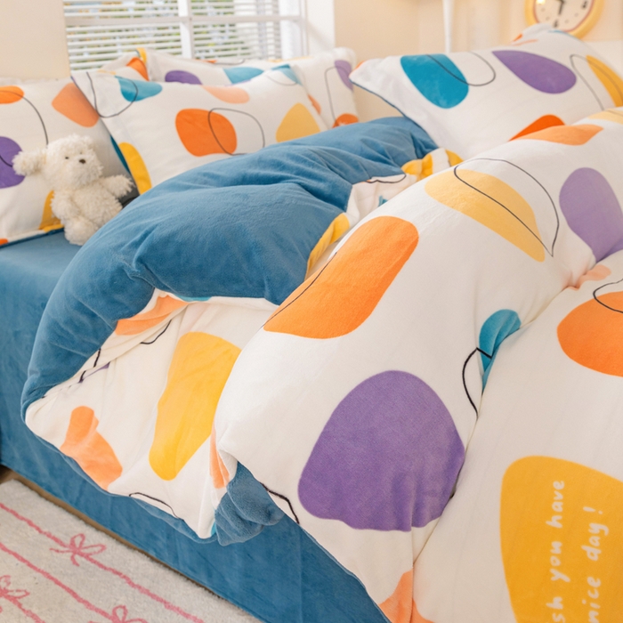 91家纺网 家纺一手货源 找家纺 富馨莱 2025新款牛奶绒印花四件套240克面料支持一件定制尺寸 雨花石