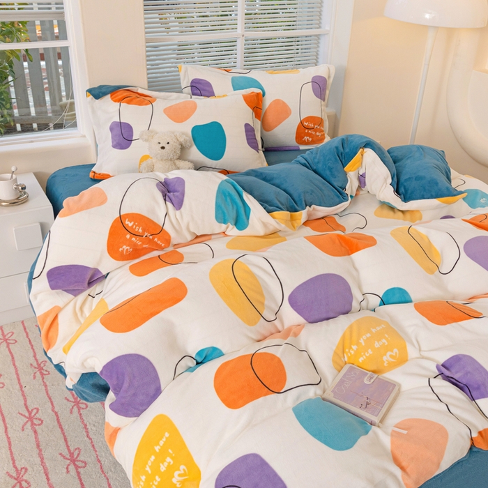 91家纺网 家纺一手货源 找家纺 富馨莱 2025新款牛奶绒印花四件套240克面料支持一件定制尺寸 雨花石