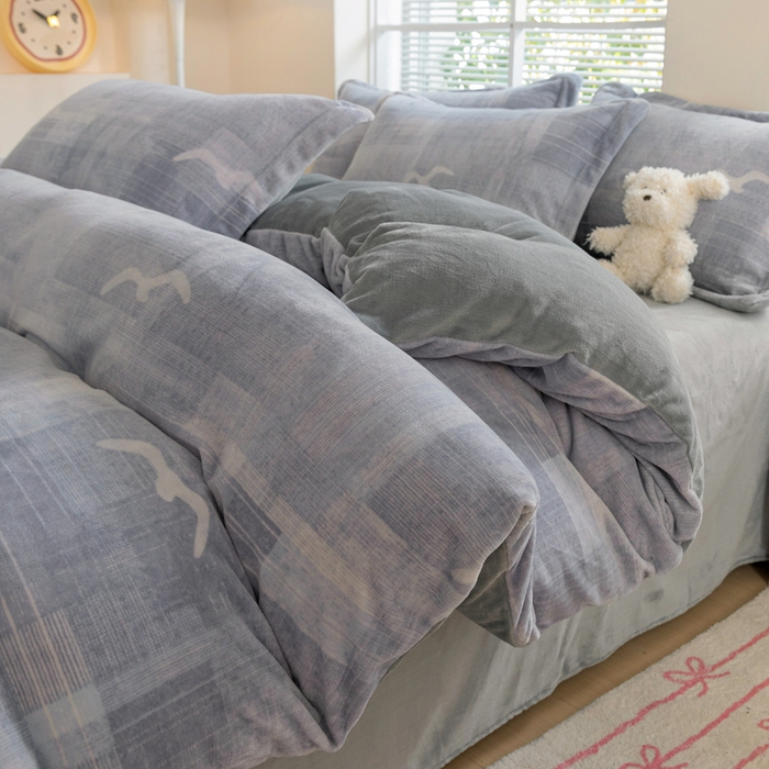 富馨莱 2025新款牛奶绒印花四件套240克面料支持一件定制尺寸 自由飞翔