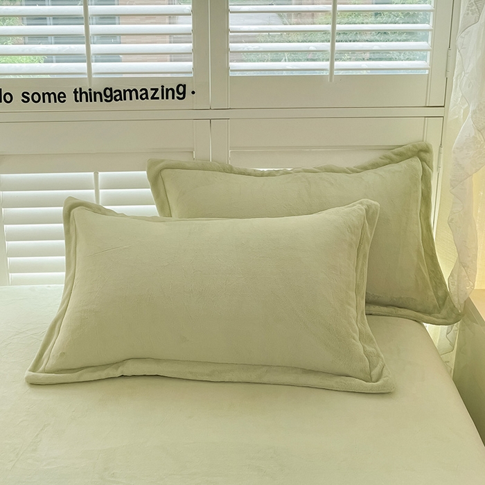 91家纺网 家纺一手货源 找家纺 （总）富馨莱 2025新款牛奶绒印花枕套240克面料