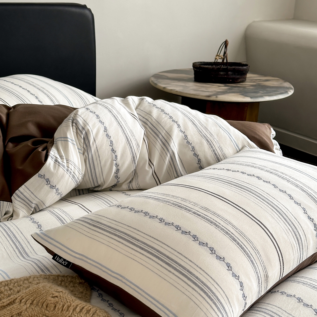 91家纺网 家纺一手货源 找家纺 （总）赫帛 2025新款60支全棉色织剪花水洗棉四件套-涧秋