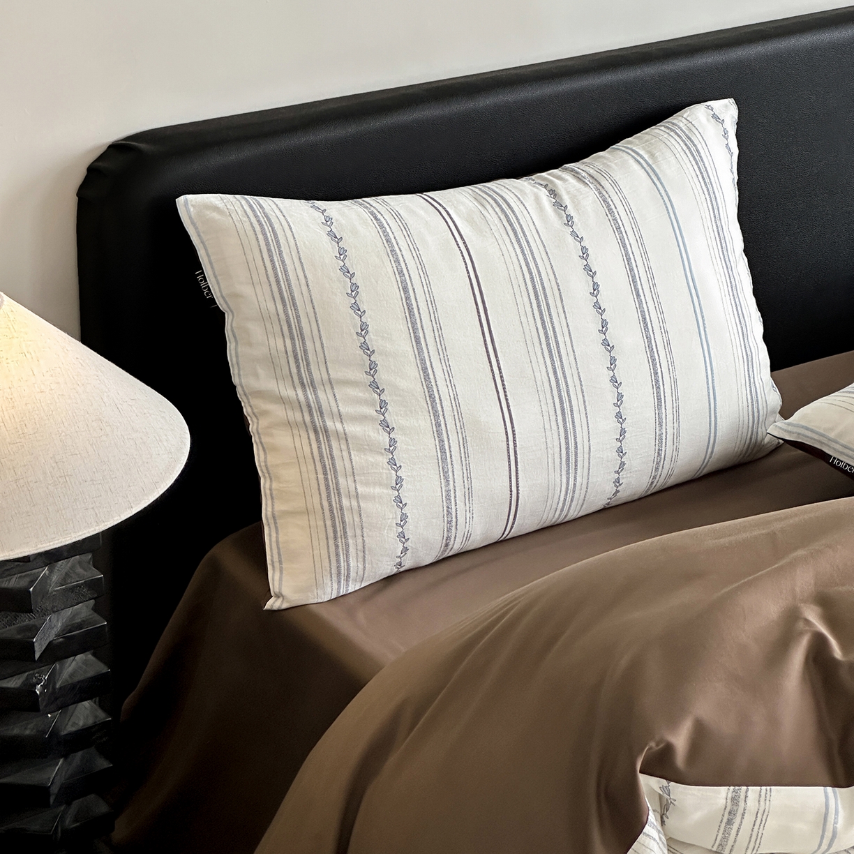 91家纺网 家纺一手货源 找家纺 （总）赫帛 2025新款60支全棉色织剪花水洗棉四件套-涧秋