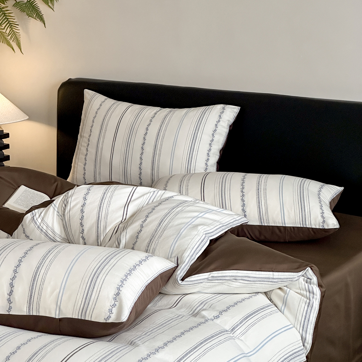 91家纺网 家纺一手货源 找家纺 （总）赫帛 2025新款60支全棉色织剪花水洗棉四件套-涧秋