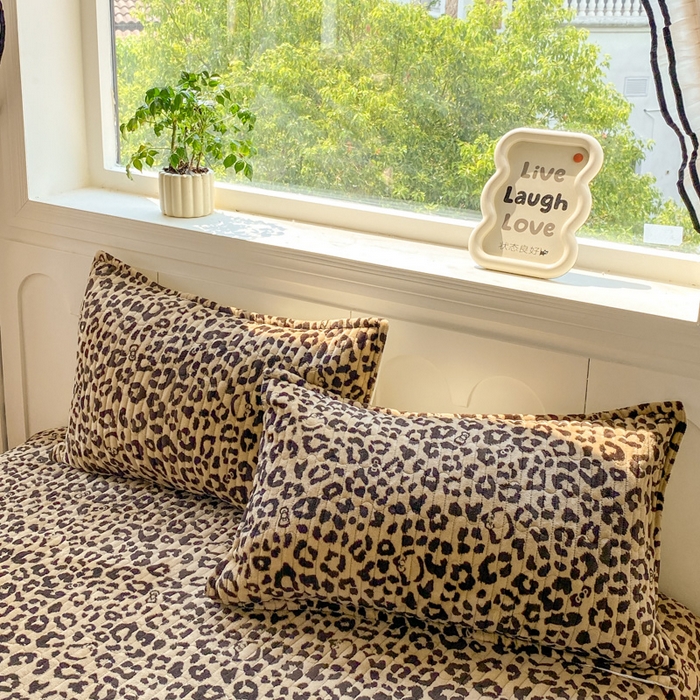 91家纺网 家纺一手货源 找家纺 尚美 2025新款豆豆绒牛奶绒大花边床盖四件套（床盖花边随机） 卡豹纹