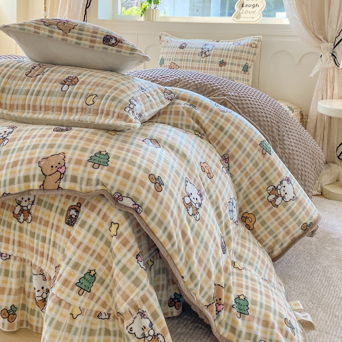 91家纺网 家纺一手货源 找家纺 尚美 2025新款豆豆绒牛奶绒大花边床盖四件套（床盖花边随机） 凯迪猫卡