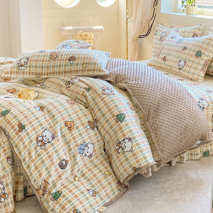 91家纺网 家纺一手货源 找家纺 尚美 2025新款豆豆绒牛奶绒大花边床盖四件套（床盖花边随机） 凯迪猫卡