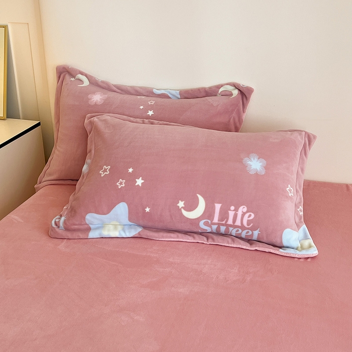 富馨莱 2025新款牛奶绒印花枕套240克面料 星光闪闪