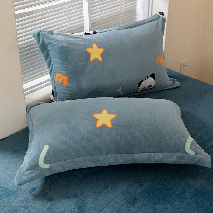 富馨莱 2025新款牛奶绒印花枕套240克面料 熊猫-蓝