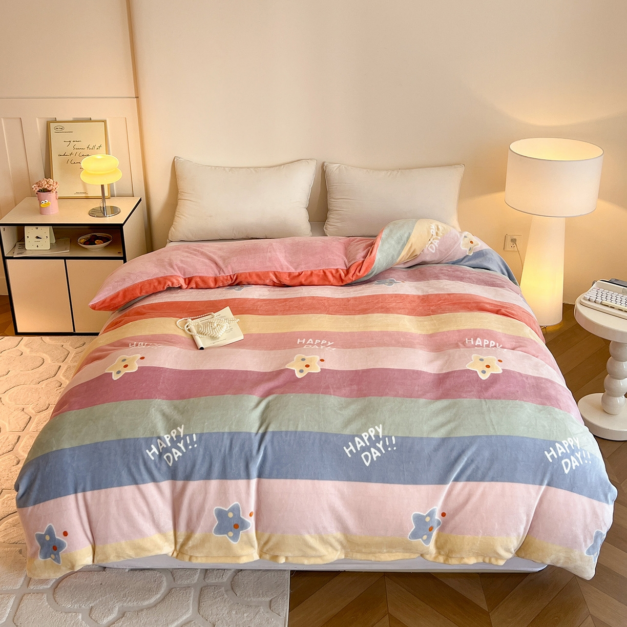 91家纺网 家纺一手货源 找家纺 （总）富馨莱 2025新款牛奶绒印花单件被套240克面料支持一件定制尺寸