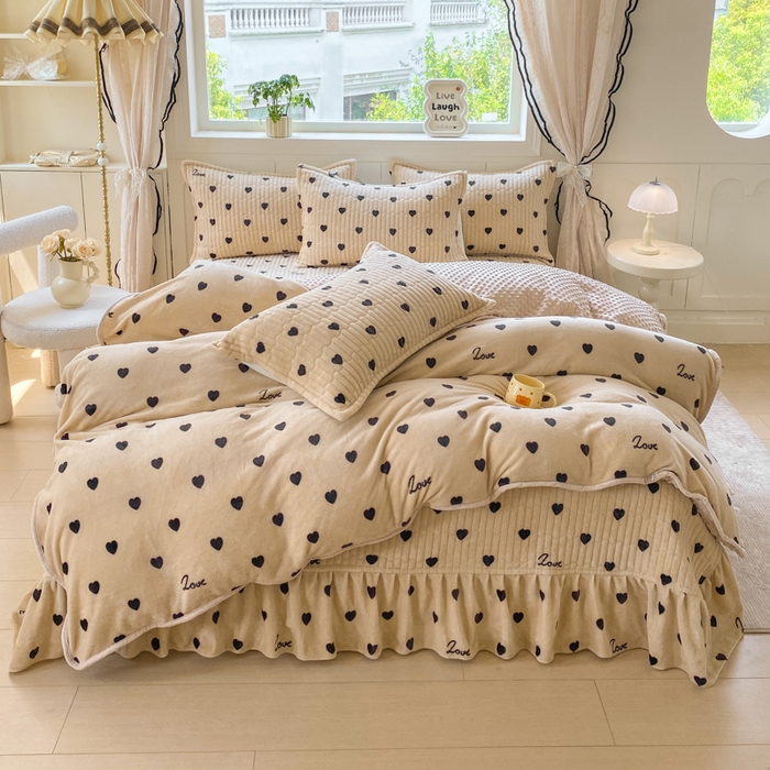 尚美 2025新款豆豆绒牛奶绒大花边床盖四件套（床盖花边随机） 字母爱心