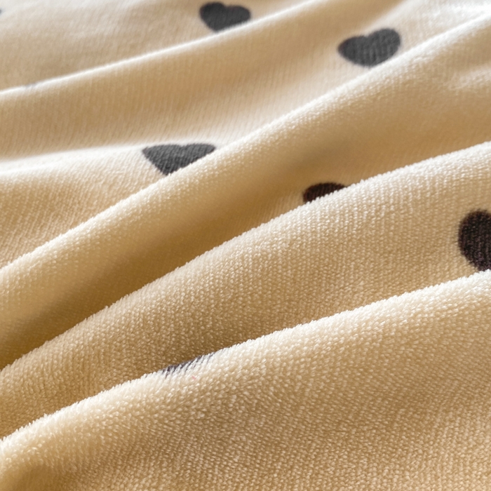 91家纺网 家纺一手货源 找家纺 尚美 2025新款豆豆绒牛奶绒大花边床盖四件套（床盖花边随机） 字母爱心