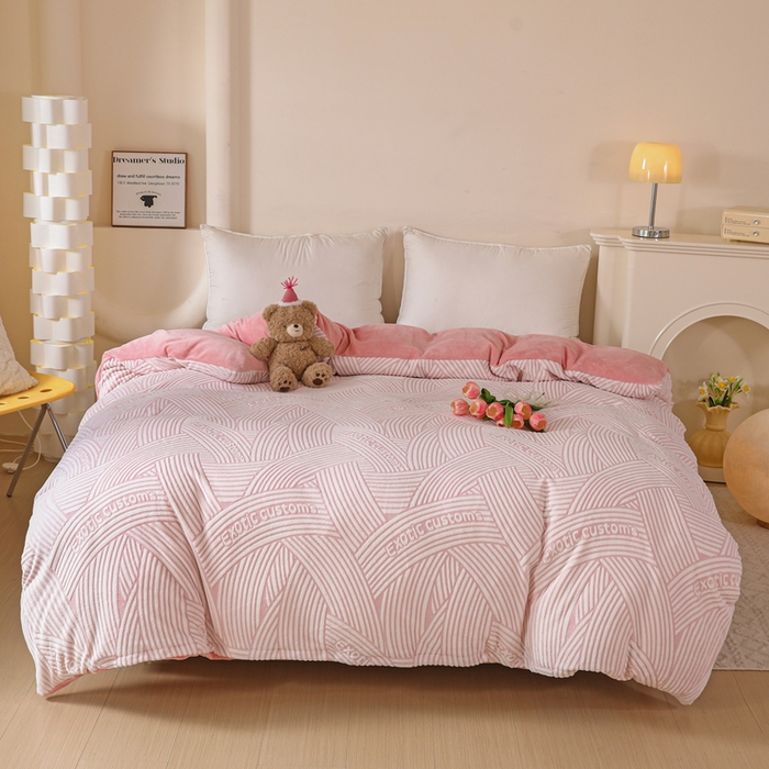 91家纺网 家纺一手货源 找家纺 （总）富馨莱 2025新款牛奶绒印花单件被套240克面料支持一件定制尺寸