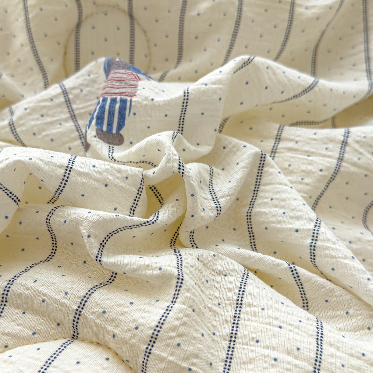 91家纺网 家纺一手货源 找家纺 芯恋家居 2025新款A类提花韩版花边豆豆冬被被子春秋被芯大豆被豆豆被 顽皮象