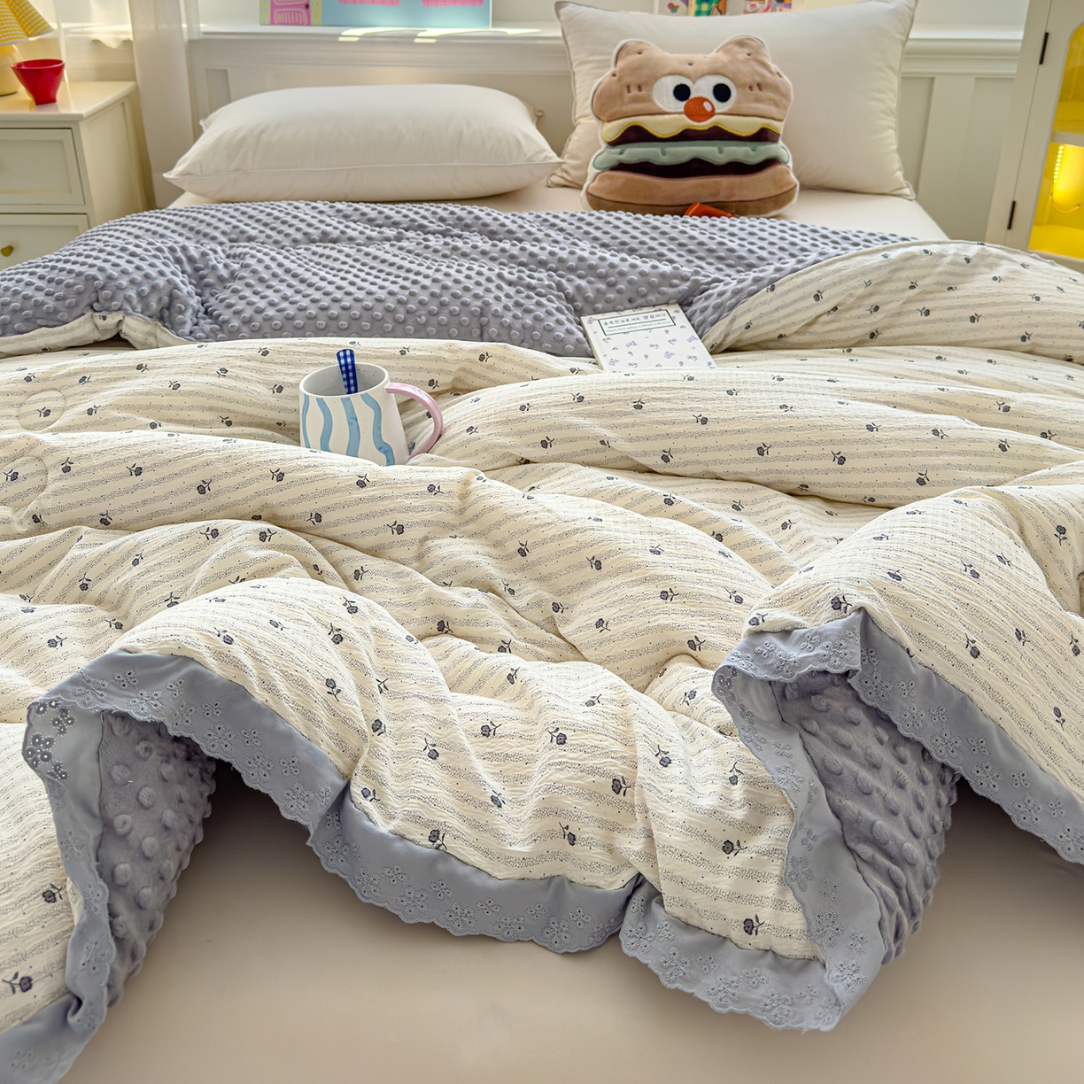 91家纺网 家纺一手货源 找家纺 芯恋家居 2025新款A类提花韩版花边豆豆冬被被子春秋被芯大豆被豆豆被 星芒小筑