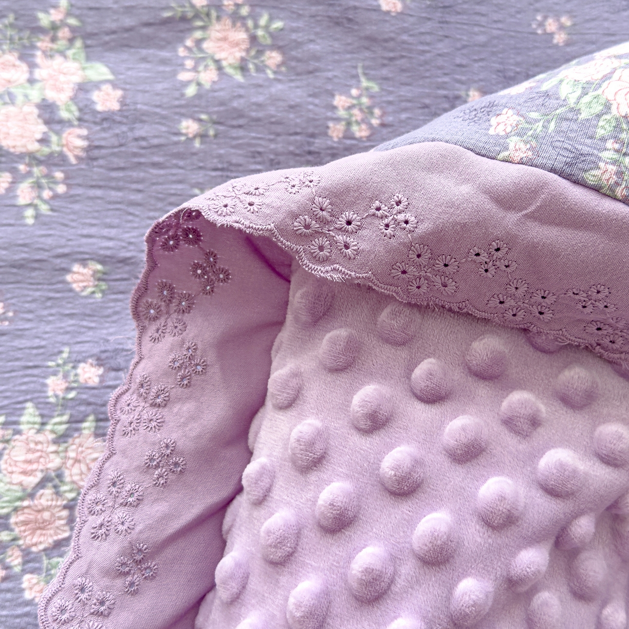 91家纺网 家纺一手货源 找家纺 芯恋家居 2025新款A类提花韩版花边豆豆冬被被子春秋被芯大豆被豆豆被 迷迭香