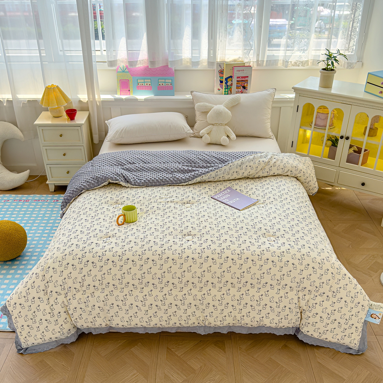 91家纺网 家纺一手货源 找家纺 芯恋家居 2025新款A类提花韩版花边豆豆冬被被子春秋被芯大豆被豆豆被 呆萌兔