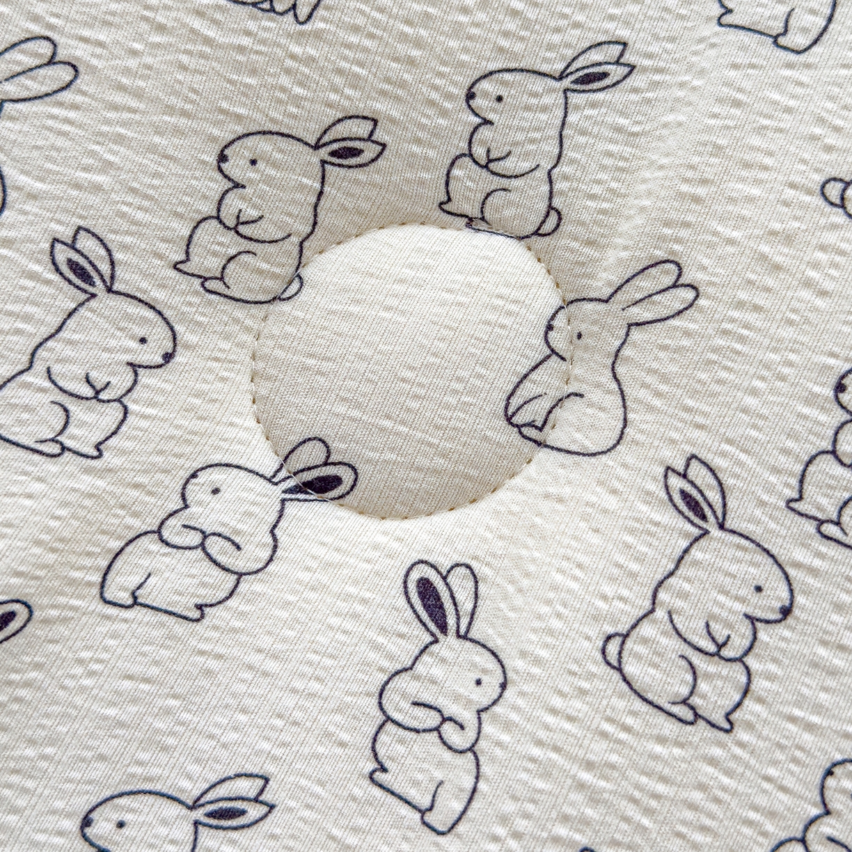 91家纺网 家纺一手货源 找家纺 芯恋家居 2025新款A类提花韩版花边豆豆冬被被子春秋被芯大豆被豆豆被 呆萌兔