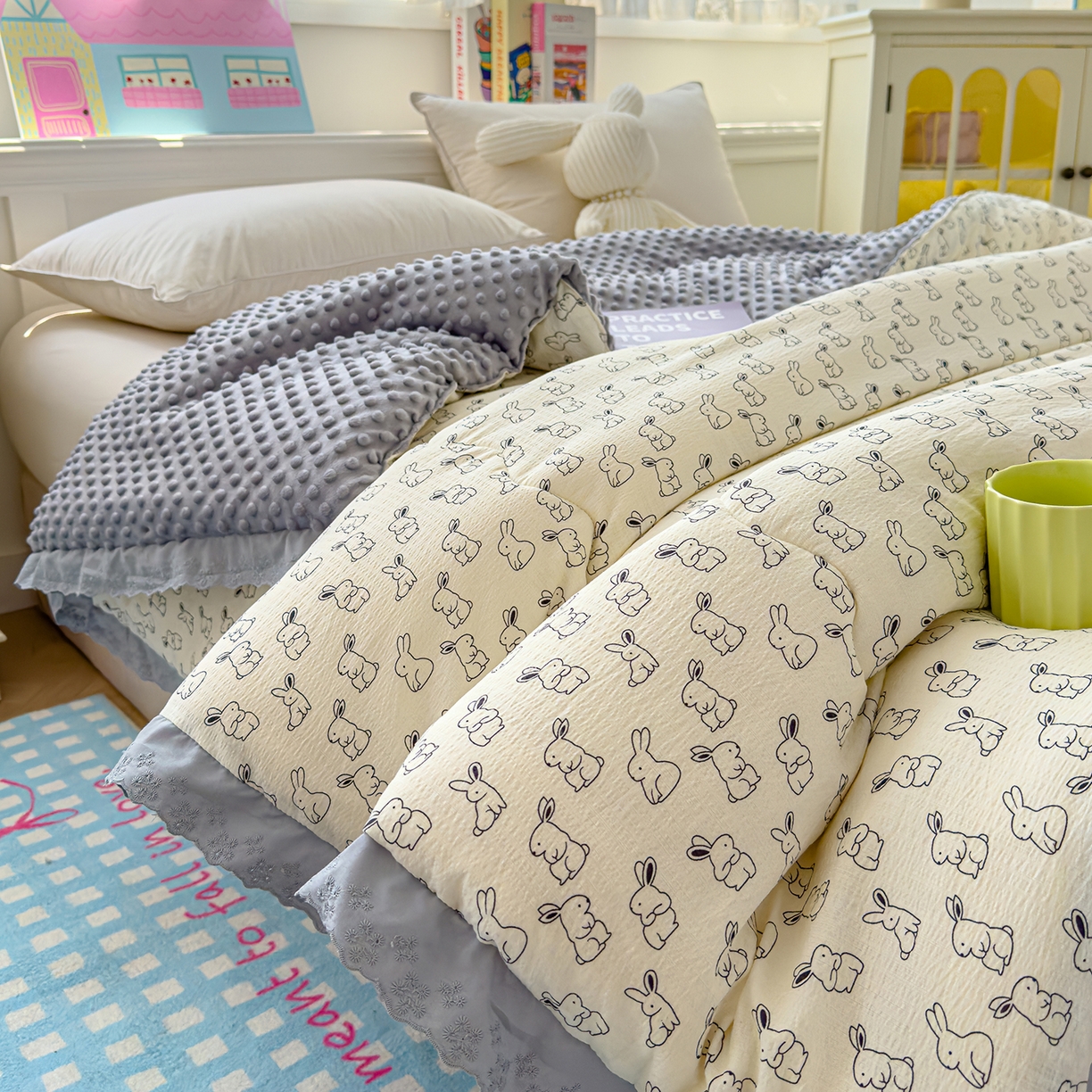 91家纺网 家纺一手货源 找家纺 芯恋家居 2025新款A类提花韩版花边豆豆冬被被子春秋被芯大豆被豆豆被 呆萌兔