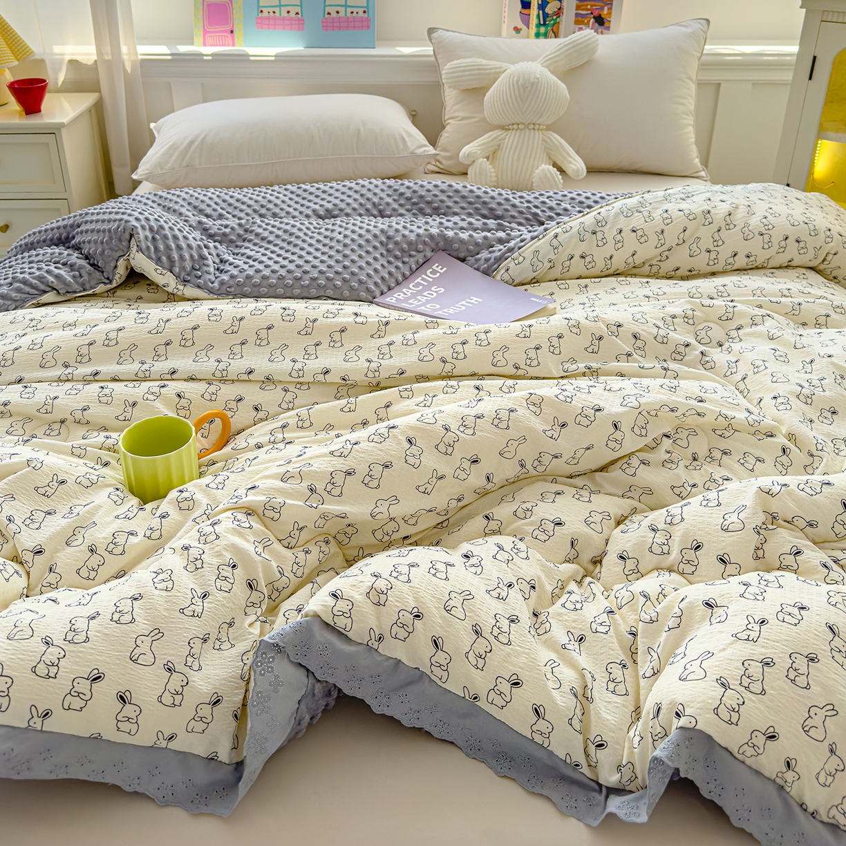 91家纺网 家纺一手货源 找家纺 芯恋家居 2025新款A类提花韩版花边豆豆冬被被子春秋被芯大豆被豆豆被 呆萌兔