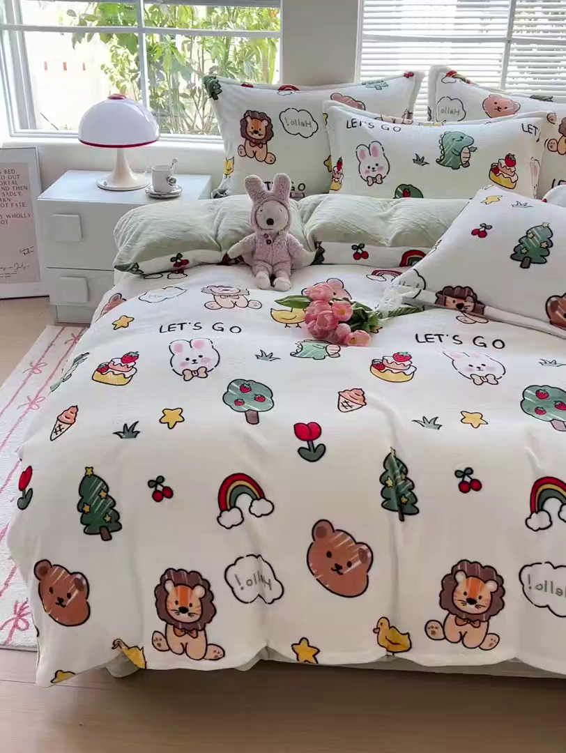 91家纺网 家纺一手货源 找家纺 富馨莱 2025新款牛奶绒印花单件被套240克面料支持一件定制尺寸 森林派对