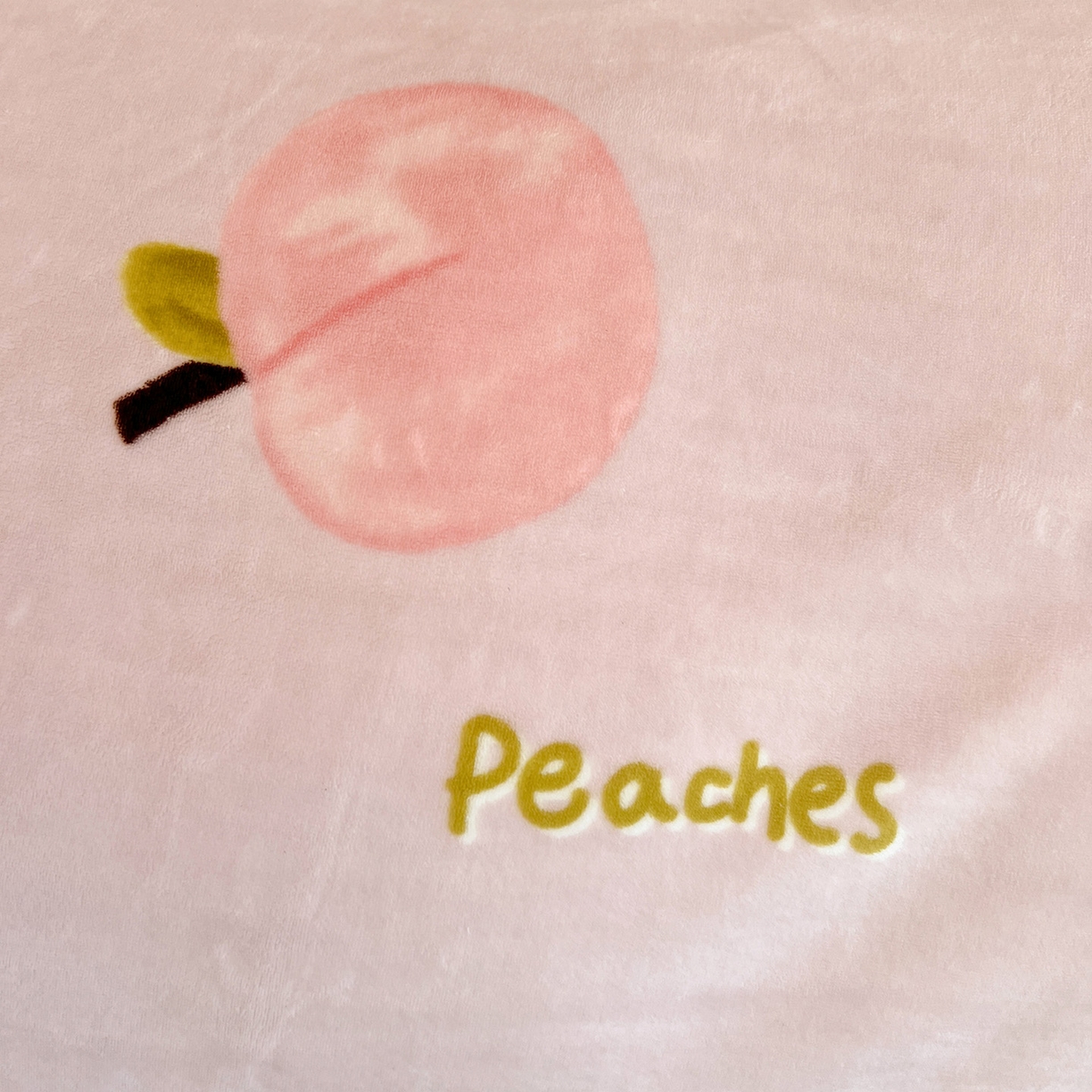 91家纺网 家纺一手货源 找家纺 富馨莱 2025新款牛奶绒印花单件被套240克面料支持一件定制尺寸 水蜜桃