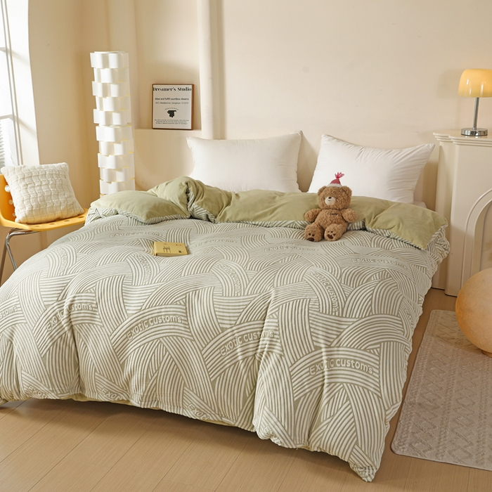 91家纺网 家纺一手货源 找家纺 富馨莱 2025新款牛奶绒印花单件被套240克面料支持一件定制尺寸 斯洛特-绿