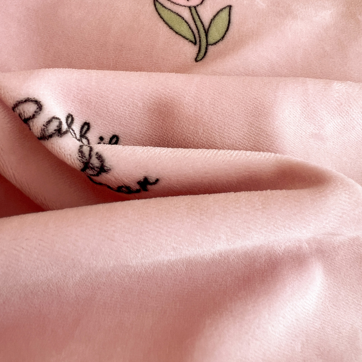 91家纺网 家纺一手货源 找家纺 富馨莱 2025新款牛奶绒印花单件被套240克面料支持一件定制尺寸 小伙伴