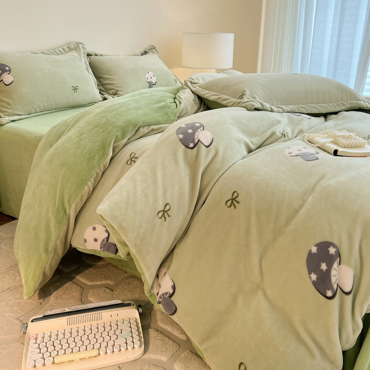 91家纺网 家纺一手货源 找家纺 富馨莱 2025新款牛奶绒印花单件被套240克面料支持一件定制尺寸 小毛菇