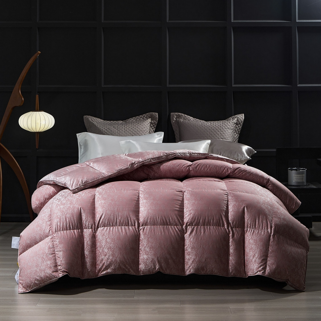 91家纺网 家纺一手货源 找家纺 暖羽屋羽绒馆 2025新款莫代尔95白鹅绒羽绒被芯   绒子含量95  冬被双人被子加厚 玫瑰物语