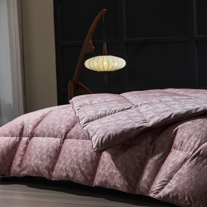 91家纺网 家纺一手货源 找家纺 暖羽屋羽绒馆 2025新款莫代尔95白鹅绒羽绒被芯   绒子含量95  冬被双人被子加厚 玫瑰物语