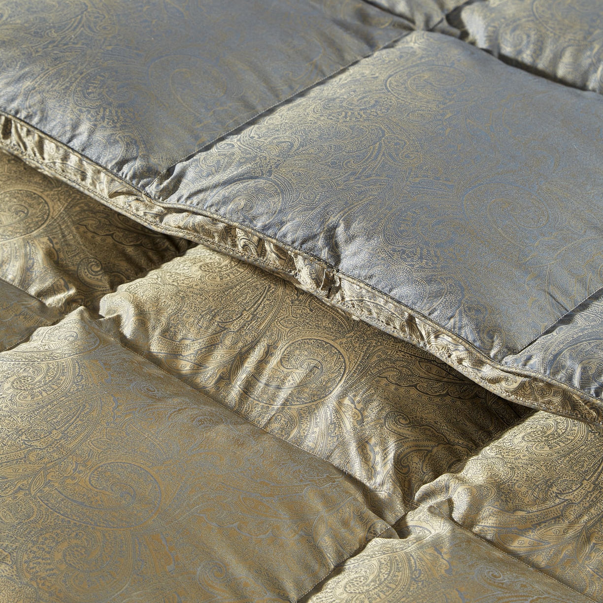 91家纺网 家纺一手货源 找家纺 暖羽屋羽绒馆 2025新款莫代尔95白鹅绒羽绒被芯   绒子含量95  冬被双人被子加厚 莫罗斯金