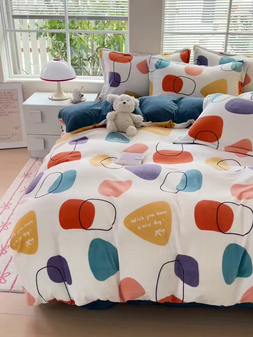 91家纺网 家纺一手货源 找家纺 富馨莱 2025新款牛奶绒印花单件被套240克面料支持一件定制尺寸 雨花石