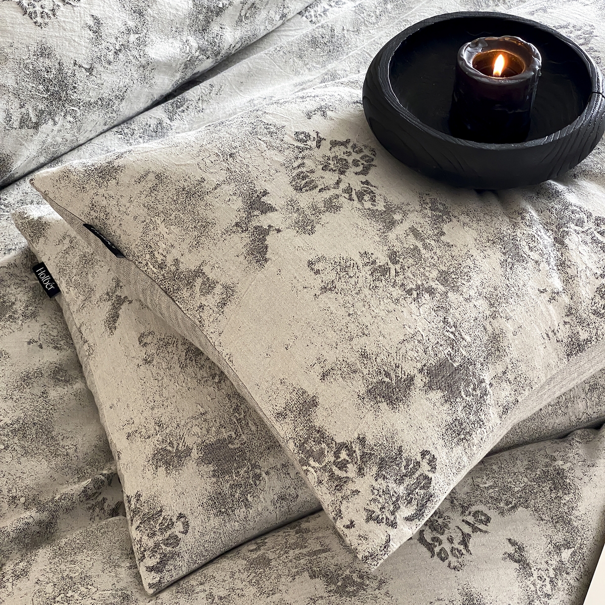 91家纺网 家纺一手货源 找家纺 赫帛 2025新款A类全棉棉麻色织提花四件套-欧若拉 欧若拉-灰色