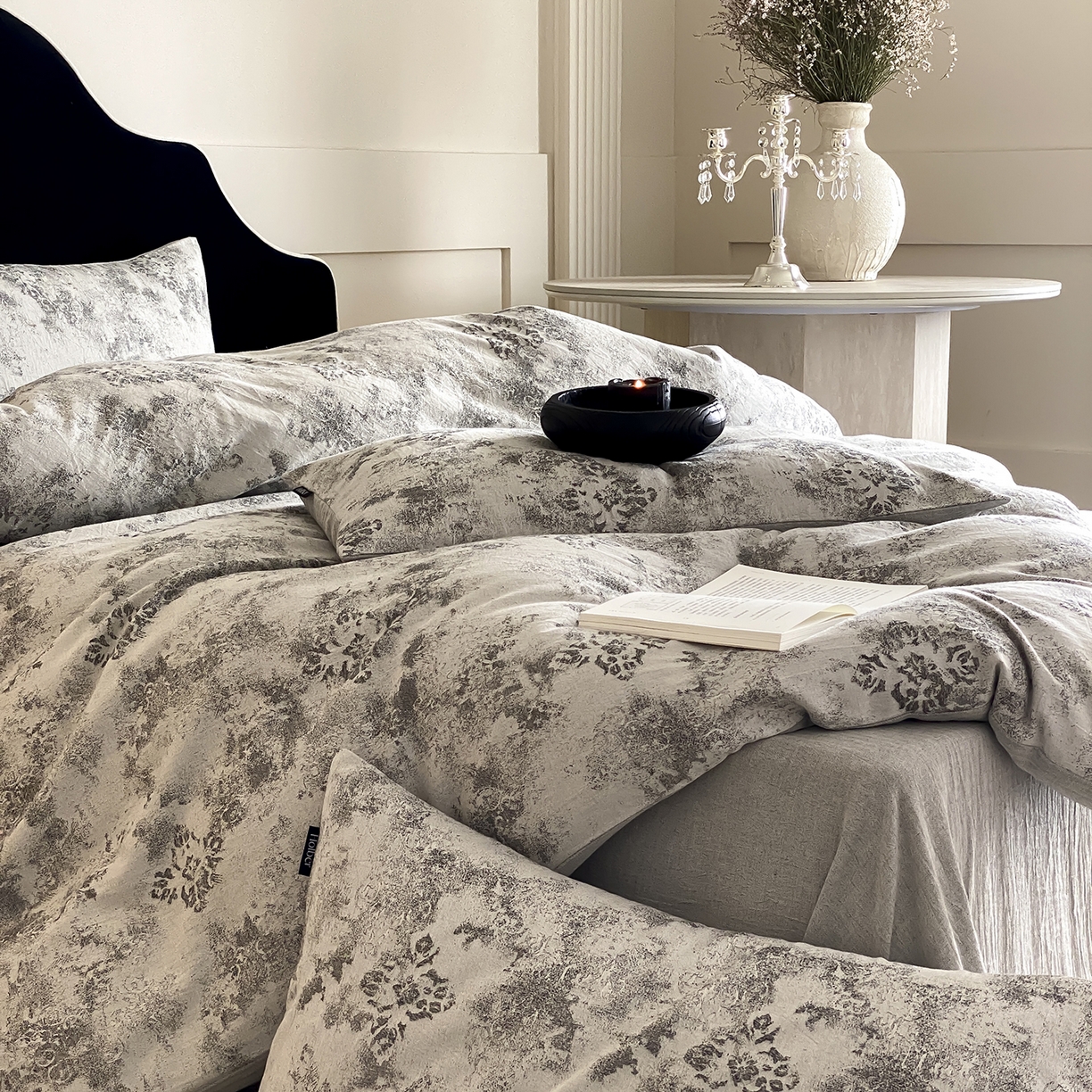 91家纺网 家纺一手货源 找家纺 赫帛 2025新款A类全棉棉麻色织提花四件套-欧若拉 欧若拉-灰色