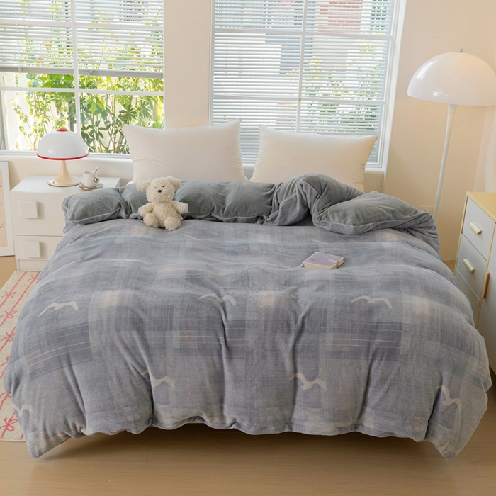 91家纺网 家纺一手货源 找家纺 富馨莱 2025新款牛奶绒印花单件被套240克面料支持一件定制尺寸 自由飞翔