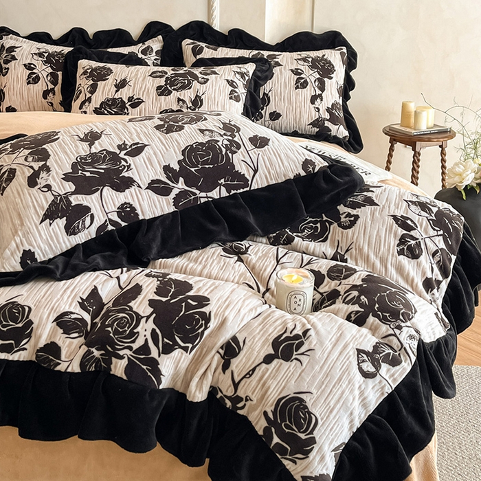 91家纺网 家纺一手货源 找家纺 （总）佳品居 2025新款法式复古雕花绒四件套