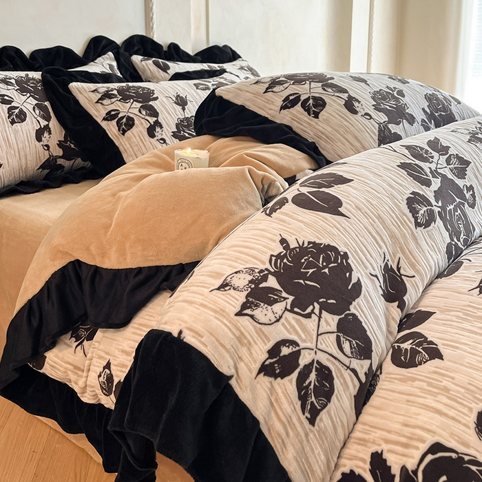 91家纺网 家纺一手货源 找家纺 （总）佳品居 2025新款法式复古雕花绒四件套