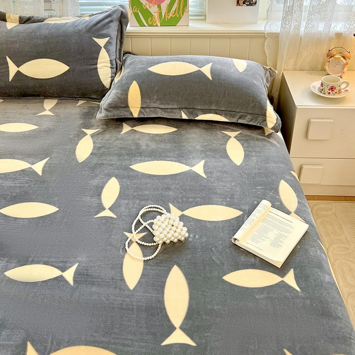 91家纺网 家纺一手货源 找家纺 （总）富馨莱 2025新款牛奶绒印花床笠240克面料支持一件定制尺寸