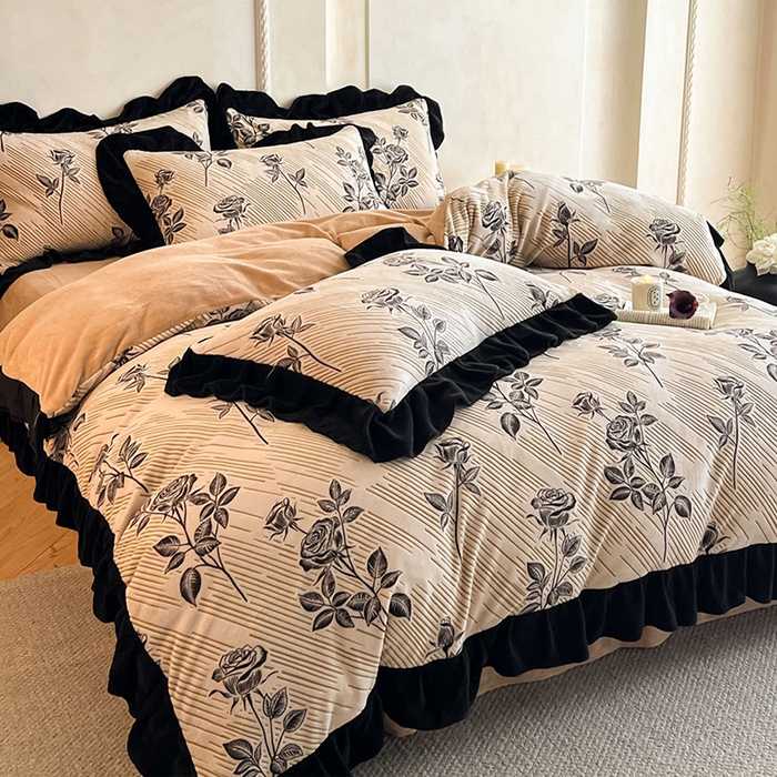 91家纺网 家纺一手货源 找家纺 佳品居 2025新款法式复古雕花绒四件套 不止玫瑰