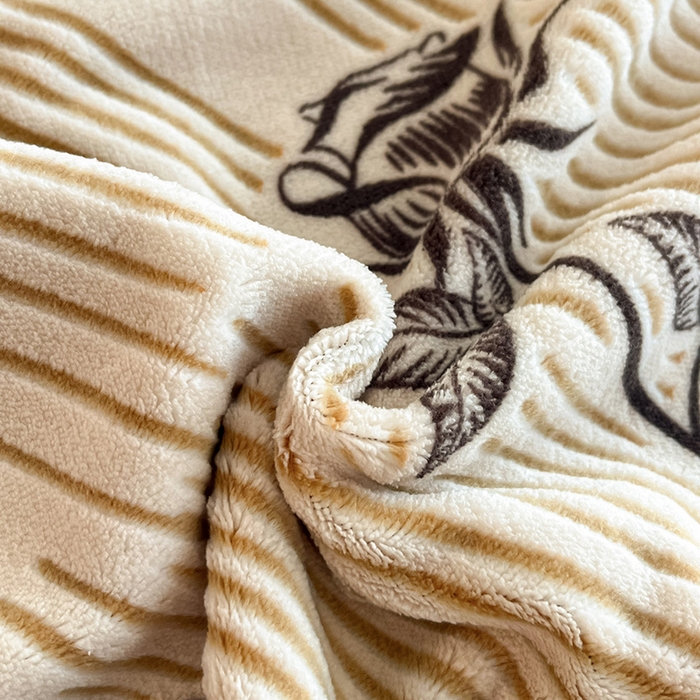 91家纺网 家纺一手货源 找家纺 佳品居 2025新款法式复古雕花绒四件套 不止玫瑰