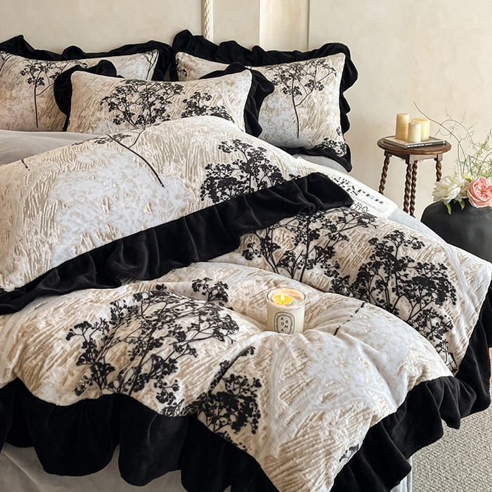 91家纺网 家纺一手货源 找家纺 佳品居 2025新款法式复古雕花绒四件套 迷林