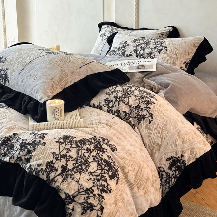 91家纺网 家纺一手货源 找家纺 佳品居 2025新款法式复古雕花绒四件套 迷林