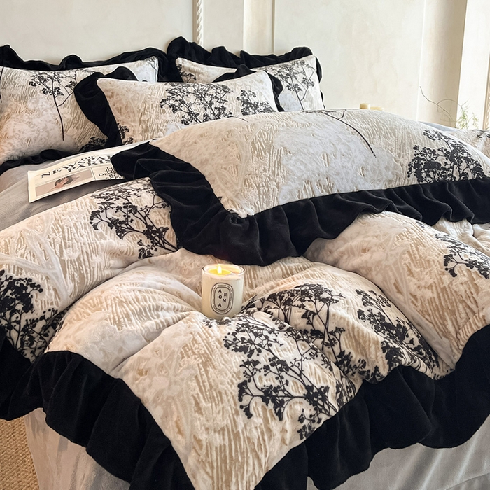 91家纺网 家纺一手货源 找家纺 佳品居 2025新款法式复古雕花绒四件套 迷林