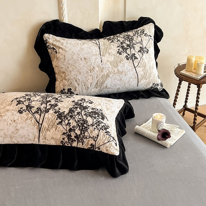 91家纺网 家纺一手货源 找家纺 佳品居 2025新款法式复古雕花绒四件套 迷林