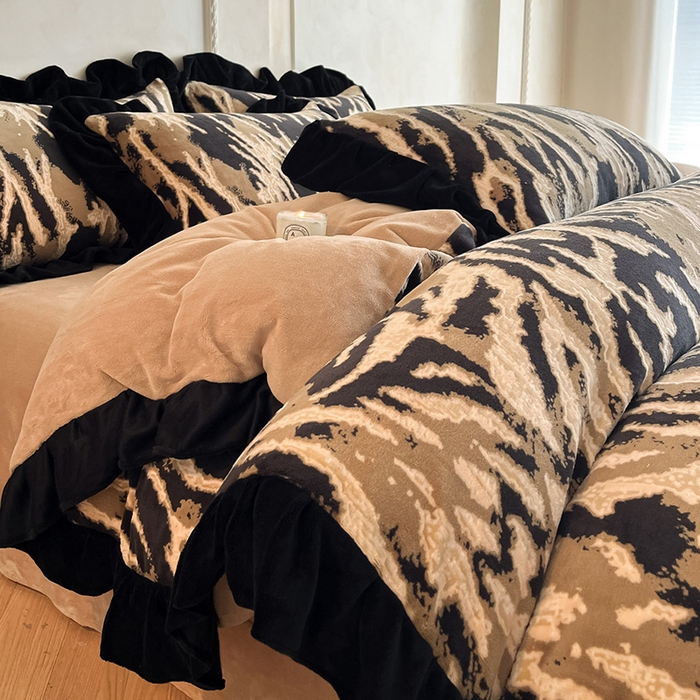 91家纺网 家纺一手货源 找家纺 佳品居 2025新款法式复古雕花绒四件套 文艺复兴